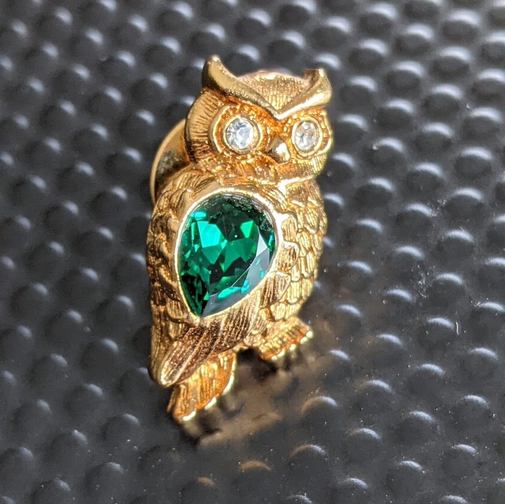 Vintage Avon Owl Pin